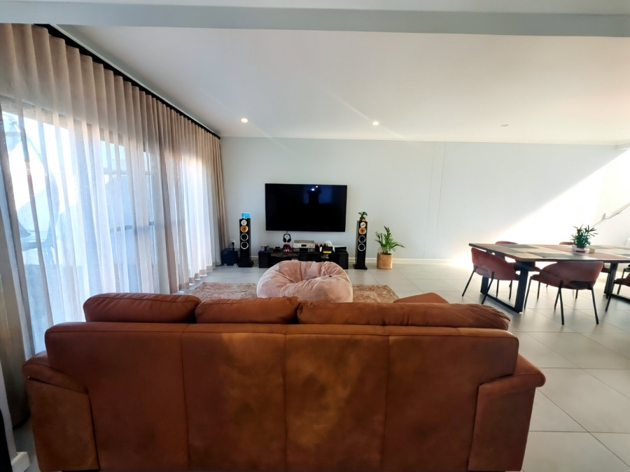 4 Bedroom Property for Sale in Sandown Western Cape